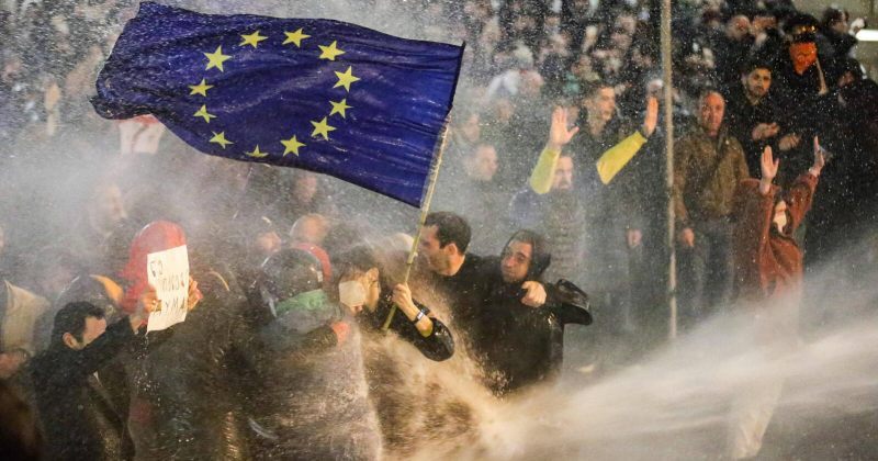 გაეცეს პასუხი კითხვას: რა ქიმიურ ნივთიერებებს იყენებდა პოლიცია პროტესტის წინააღმდეგ - NGO-ები