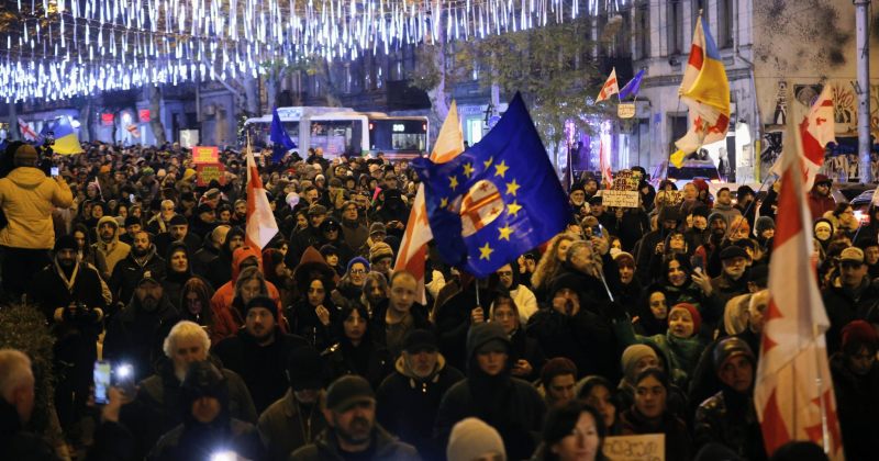 აქციაზე გზის "გადაკეტვის" გამო 4 პირს ადმინისტრაციული პატიმრობა შეეფარდა, 1 კი დააჯარიმეს