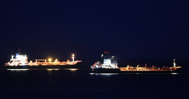 Reuters: G7 და EU რუსული ნავთობის ფასის შეზღუდვის ნაცვლად მისი გადაზიდვის აკრძალვას განიხილავს