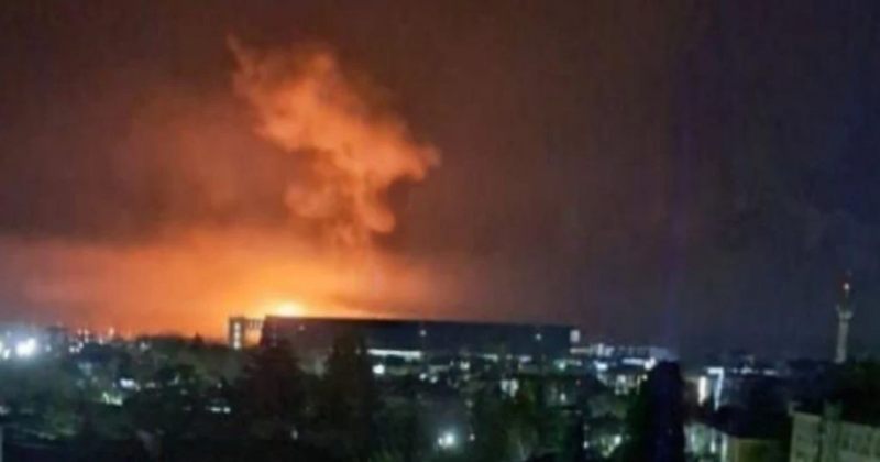 რუსულ პორტზე უკრაინის იერიშის შედეგად ხანძარი გაჩნდა და ინფრასტრუქტურა დაზიანდა