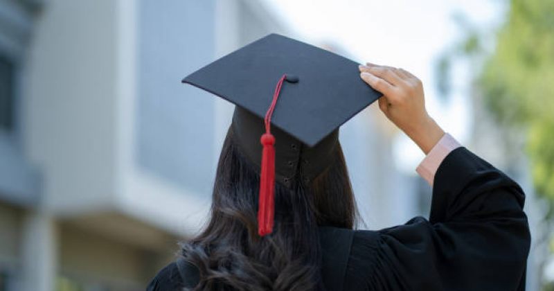 პარლამენტმა სასწავლო გრანტებისა და საუნივერსიტეტო ავტონომიის გაუქმებას მხარი დაუჭირა