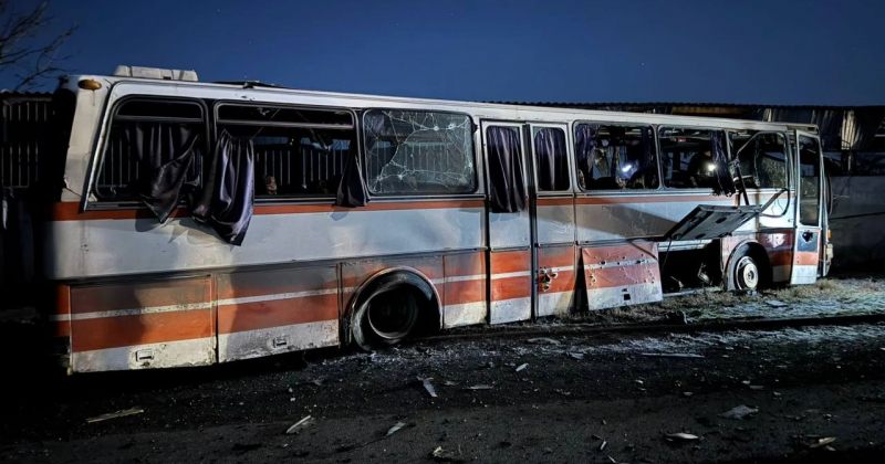 უკრაინაში რუსული დრონის მიერ ავტობუსის დაბომბვის შედეგად 12 ადამიანი დაიღუპა