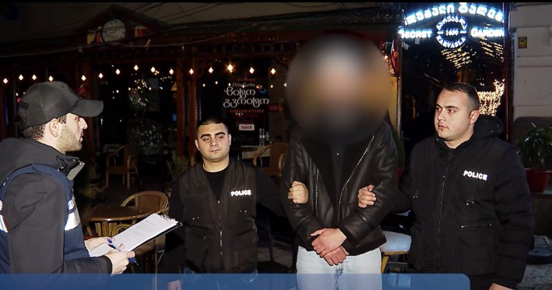 თბილისში ჯგუფურად ჩადენილი ძალადობის ბრალდებით 4 პირი დააკავეს
