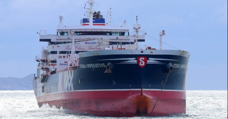 Vanguard Tech: ამერიკულ ტანკერს ირანული საარტილერიო ნავები მიუახლოვდნენ და დაემუქრნენ