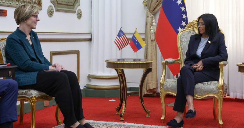 ვენესუელის მთავრობასთან აშშ-ს წარმომადგენელმა ძალაუფლების გადაბარების საკითხიც განიხილა
