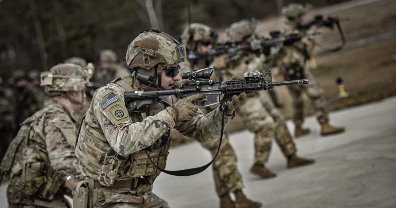 NYT: აშშ ახლო აღმოსავლეთში საჰაერო-სადესანტო ძალების 2000-მდე სამხედროს გზავნის