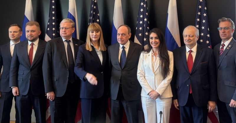 "ოცნების" დელეგაციის მიწვევის შემდეგ კონგრესმენმა ლუნამ აშშ-ში რუს დეპუტატებსაც უმასპინძლა