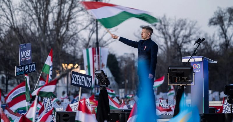 უნგრეთის არჩევნებამდე ერთი თვით ადრე ბუდაპეშტში ოპოზიციის მასობრივი დემონსტრაცია გაიმართა