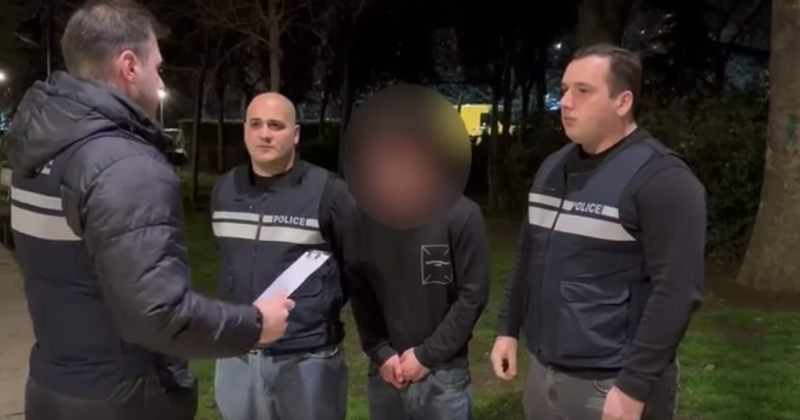 "უცხოელს ძალის გამოყენებით პირადი ნივთები გასტაცეს" – შსს-მ 2 პირი დააკავა