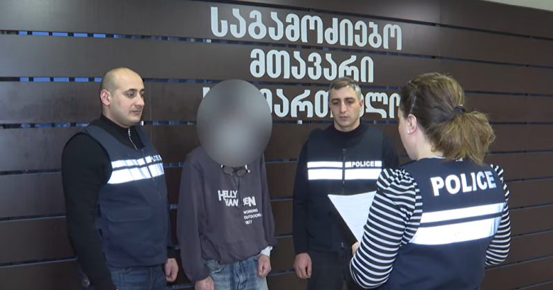 თბილისში კაცი დედის და ძმის მკვლელობისთვის დააკავეს – შსს