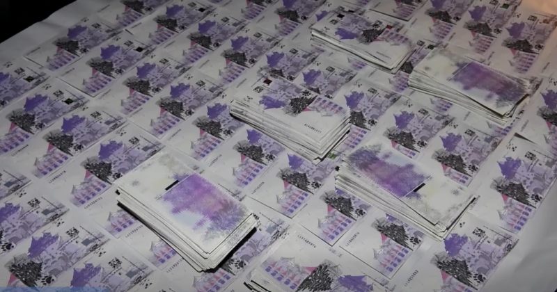 სწრაფი ჩარიცხვის აპარატებით ყალბ კუპიურებს რიცხავდნენ – შსს-მ ბათუმში 3 პირი დააკავა