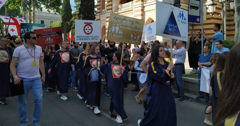 ოჯახის სიწმინდის დღესთან დაკავშირებით 17 მაისს თბილისის გარკვეულ ქუჩებზე მოძრაობა იზღუდება