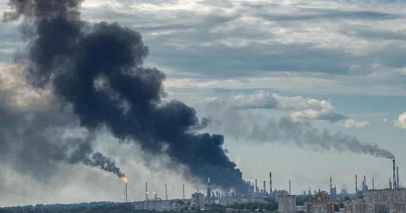 Reuters: რუსეთის უდიდესმა ნავთოგადამამუშავებელმა ქარხანამ მუშაობა, კიევის იერიშის გამო, შეწყვიტა